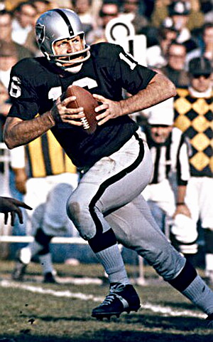 Football Great George Blanda