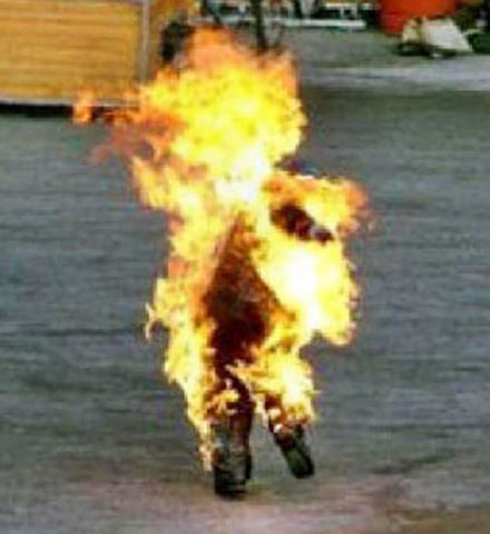 Mohamed Bouazizi burning