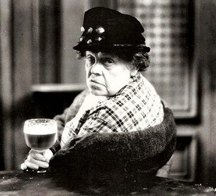 Actress Marie Dressler