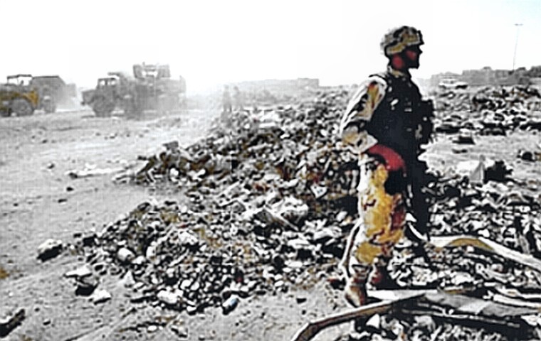 Fallujah - Marine on patrol