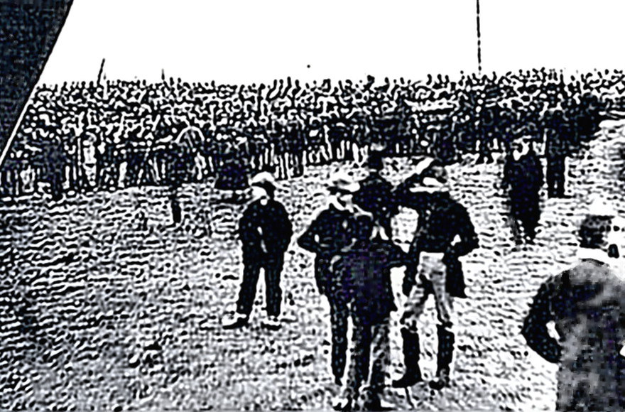 Gettysburg crowd for cemetery dedication