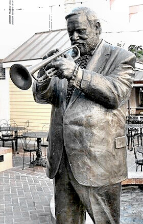 Musician Al Hirt's statue in the French Quarter