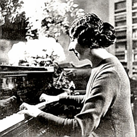 Harpsichordist Wanda Landowska