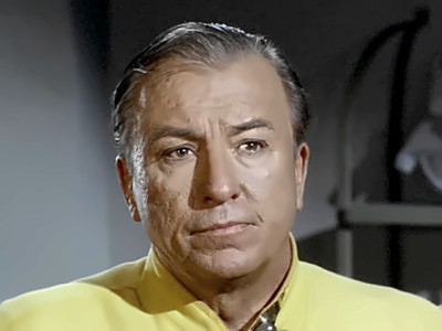 Actor Ken Lynch