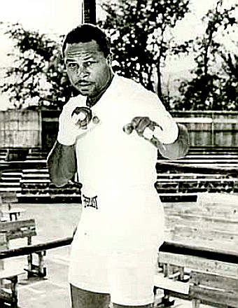 Boxer Archie Moore