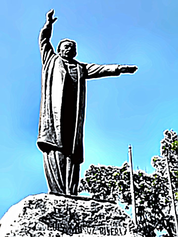Patriot & Writer Luis Munoz-Rivera's statue in his park