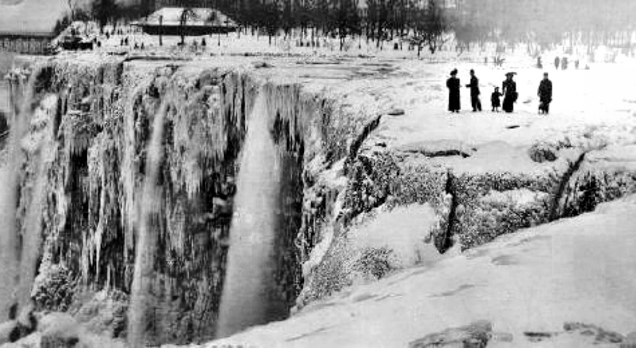 Niagra Falls at time of ice dam