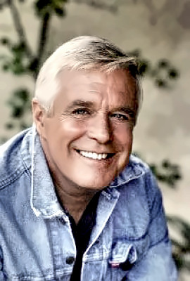 Actor George Peppard