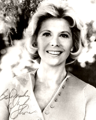 Singer Dinah Shore