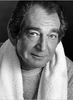 Actor Leonard Stone