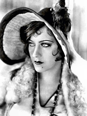 Actress Gloria Swanson