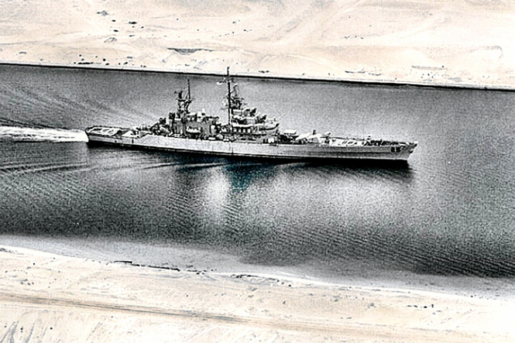 Cruiser USS Bainbridge (CGN-25) in Suez Canal