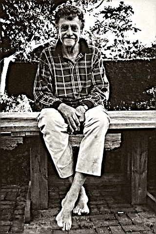 Writer Kurt Vonnegut